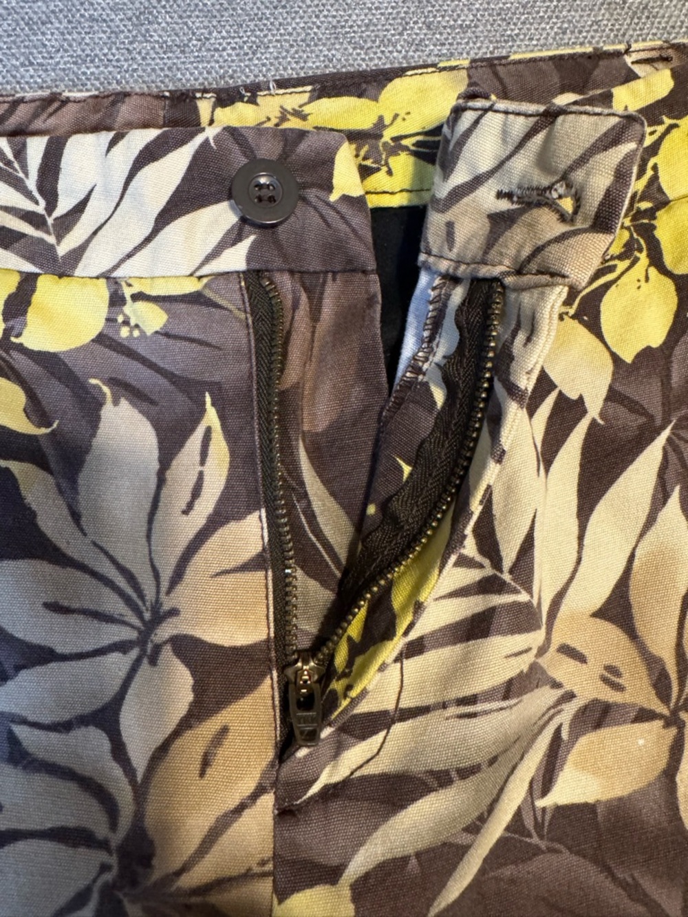 Caribbean Joe Women’s Yellow & Brown‎ Hawaiian Floral Cotton Shorts size 14 - Picture 5 of 11